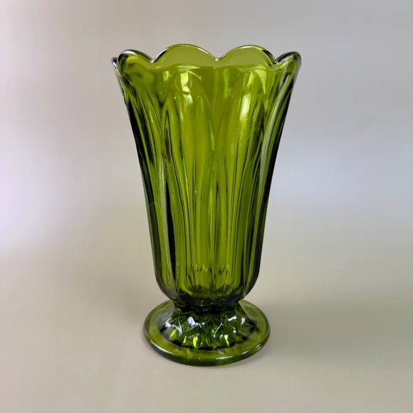 Vintage Indiana Glass Vase | Colonial Green Panel Optic | Scalloped Pedestal - Picture 6 of 10